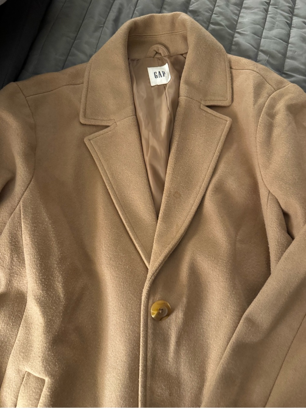 Women’s GAP camel coat- XL